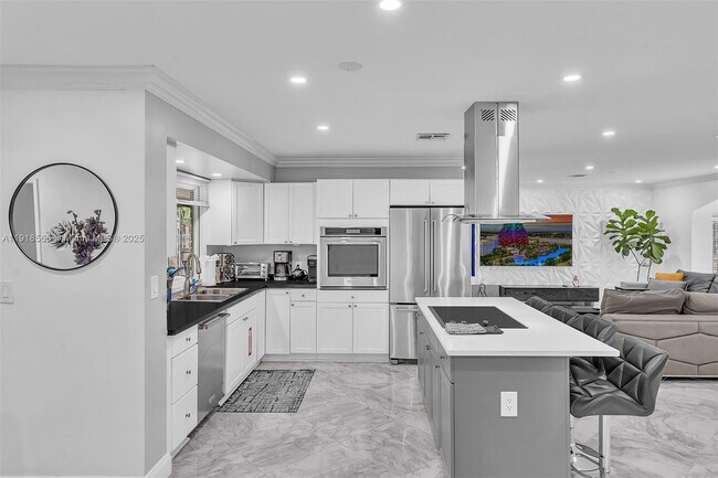 Building Photo - 2191 SW 27th Ln