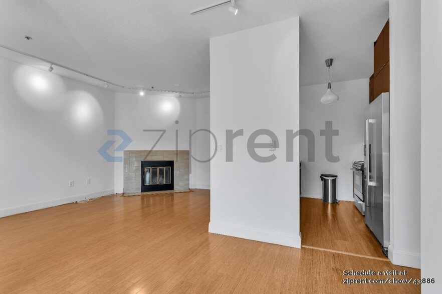 Building Photo - 1930 Eddy St