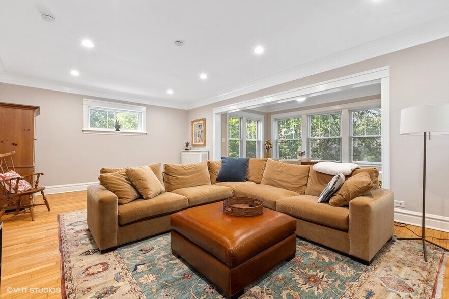 Building Photo - 935 Judson Ave