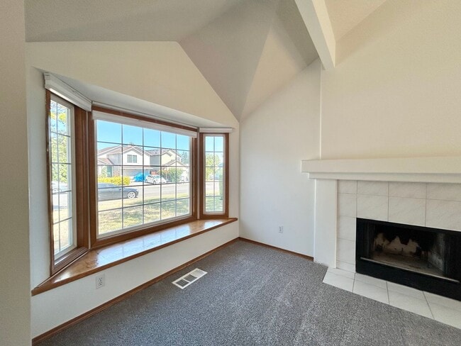 Building Photo - 15612 SW Wintergreen St