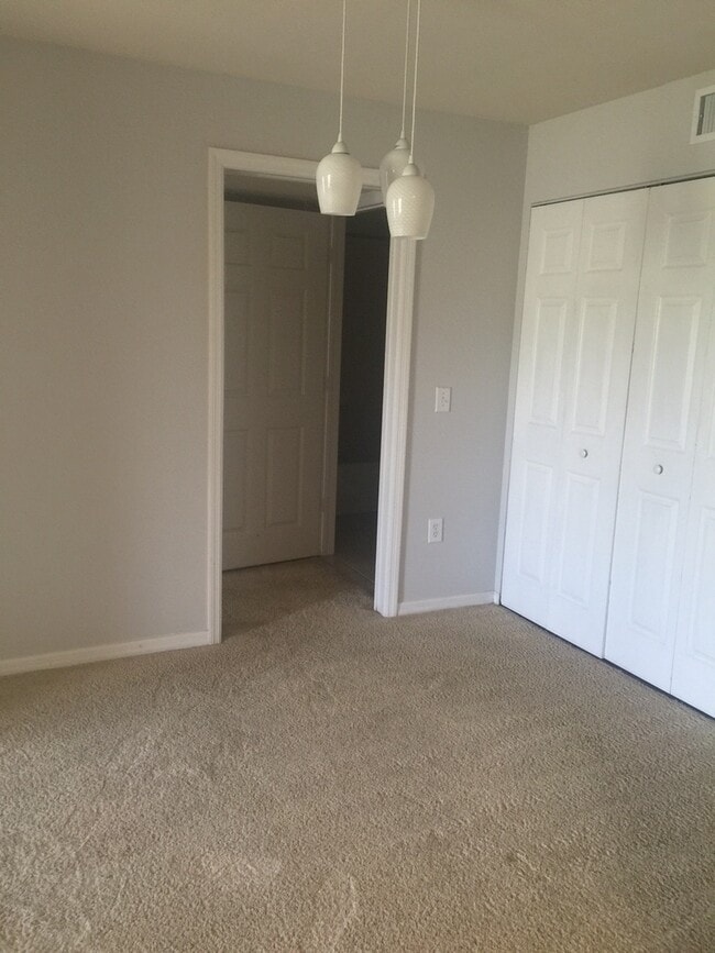 Building Photo - Condominium for Rent in Cape Coral. 2bed/2bath . Zip code 33990