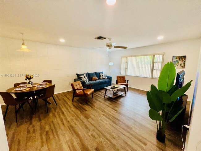 Building Photo - 5100 Rilma Ave