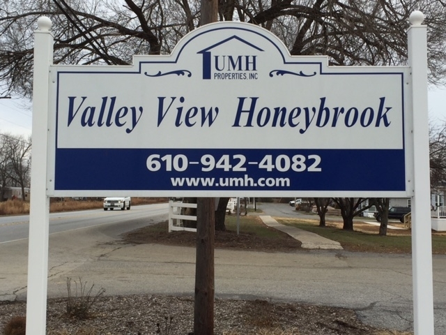 Signage - Valley View Honey Brook