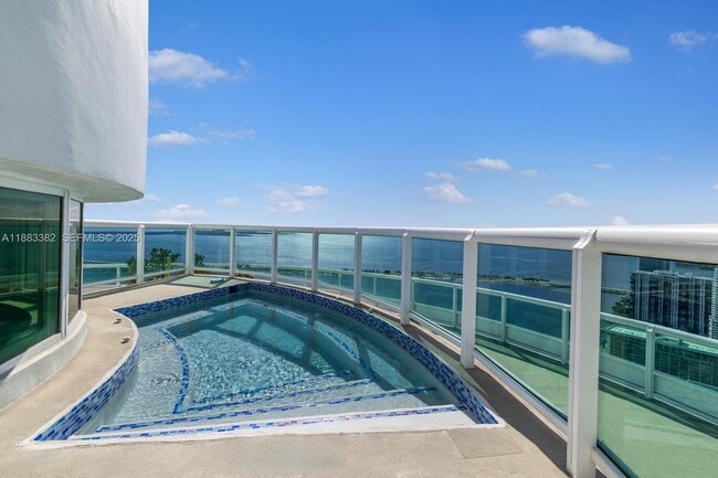 Building Photo - 1643 Brickell Ave