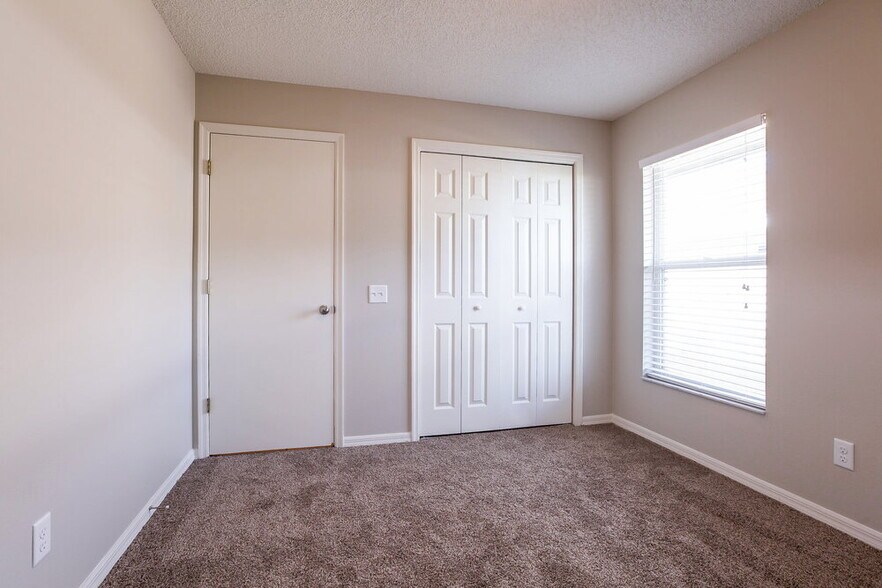 Building Photo - 80 Lake Daisy Blvd