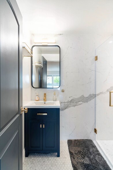 Building Photo - 14 Alemany Blvd