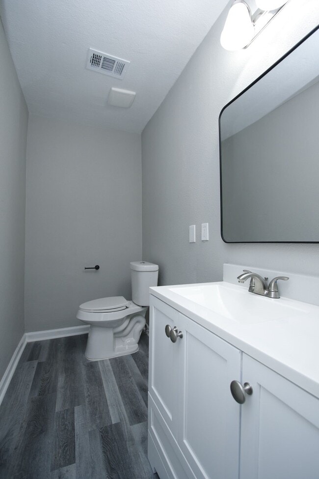 Building Photo - 17078 Oak Grove Ln