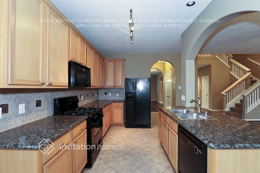 Building Photo - 17043 Sperry Landing Dr