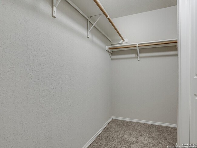 Building Photo - 6903 Cozy Run