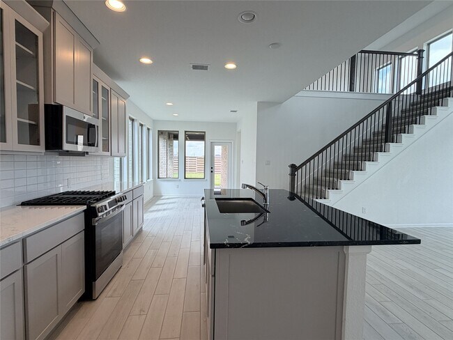 Building Photo - 10702 Ursa St