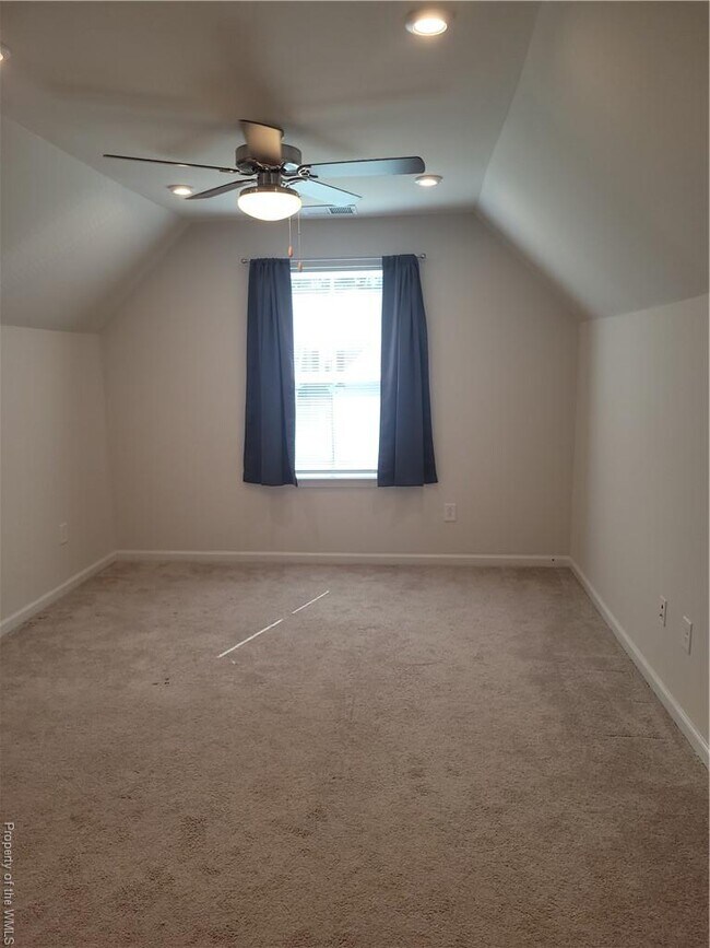 Building Photo - 3419 Foxglove Dr