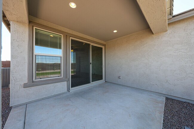 Building Photo - New 4 Bedroom + Den Home in Asante Community