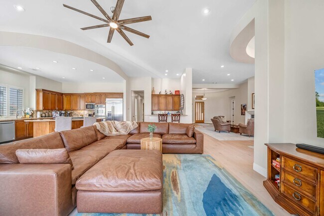 Building Photo - 81620 Tiburon Dr