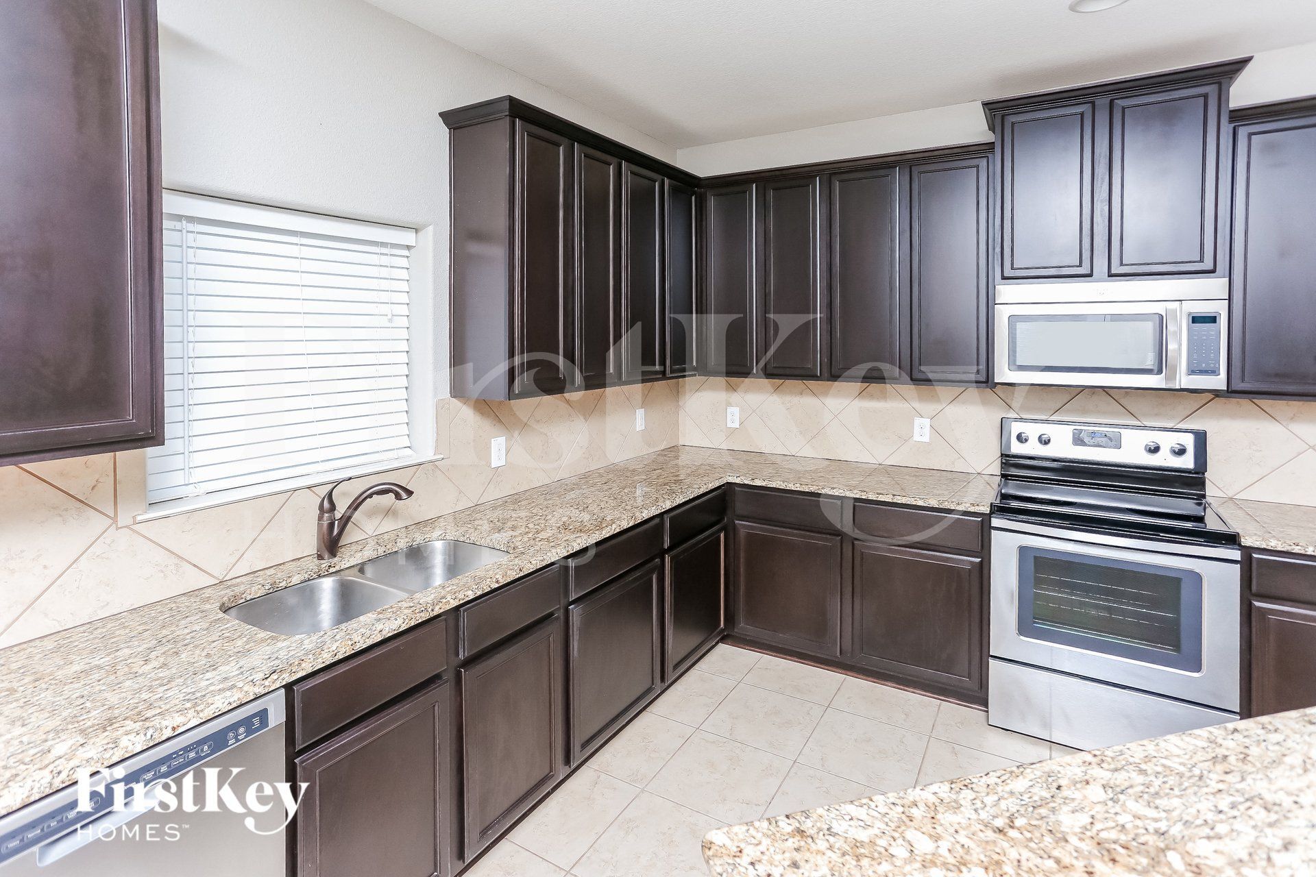 Building Photo - 202 Brook Ct