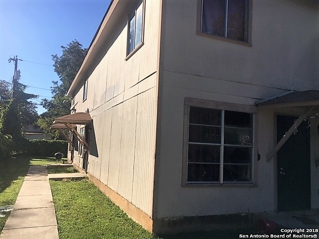 Building Photo - 5113 Sierra St
