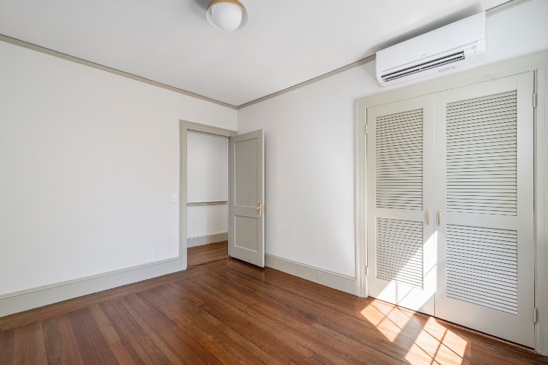 Building Photo - 294 Cole Ave