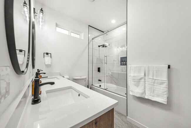 Building Photo - 1400 Martin Luther King Jr Way S