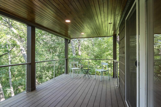 Building Photo - 6002 Hammersley Rd
