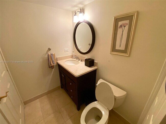 Building Photo - 1627 Brickell Ave