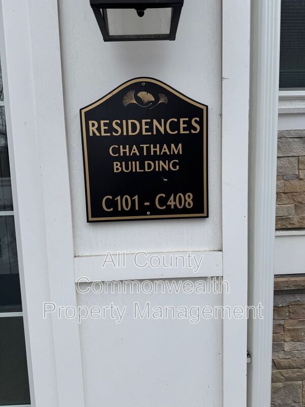 Building Photo - 320 Middlesex Ave