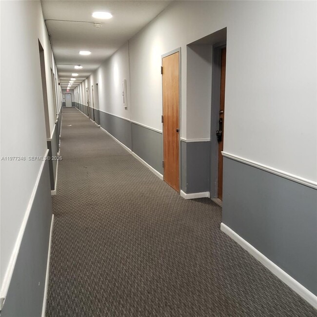 Building Photo - 1301 NE 7th St