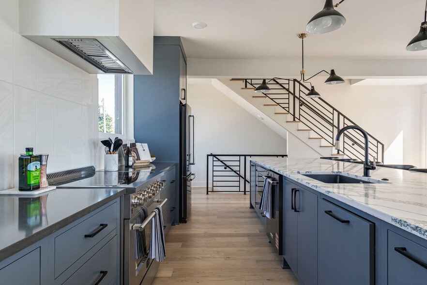 Building Photo - 1117 3rd Ave S