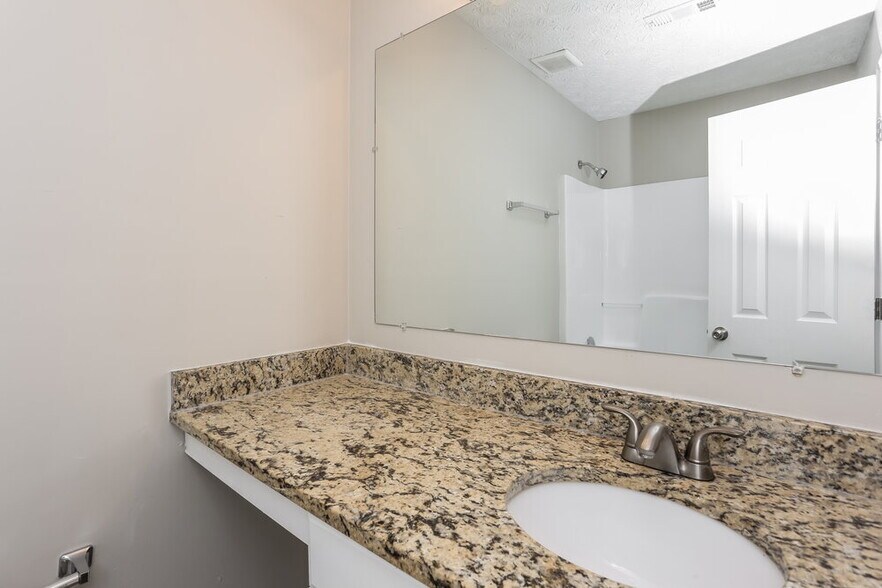 Building Photo - 1343 Ling Dr