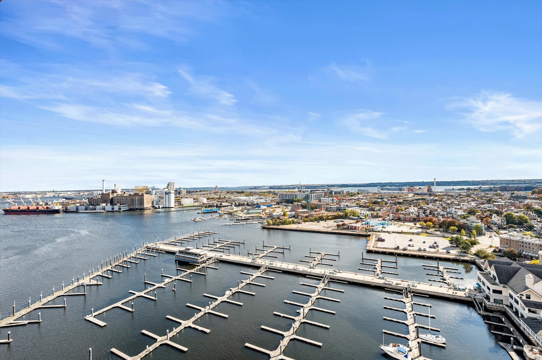 Building Photo - 100 Harborview Dr