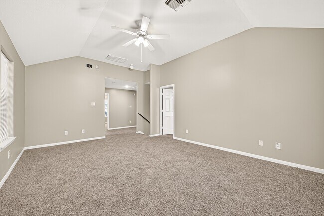 Building Photo - 17250 Cricketbriar Ct