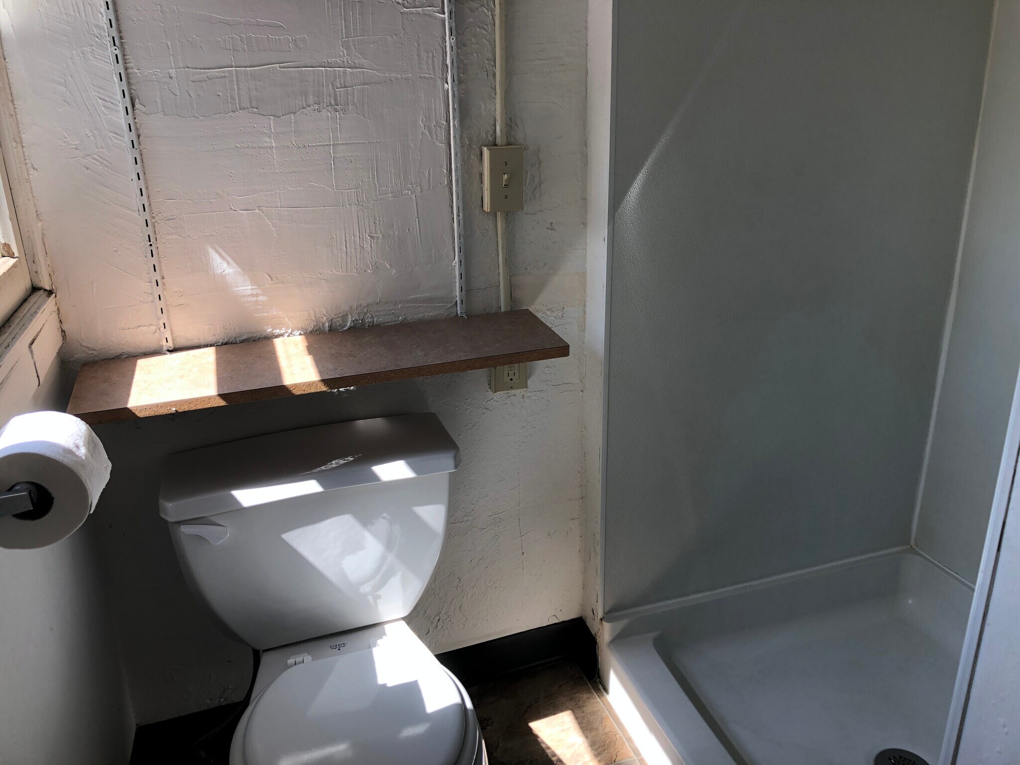 Building Photo - 125 NE Whitman St