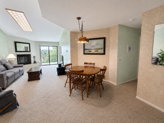 Building Photo - 4925 Summit Cir