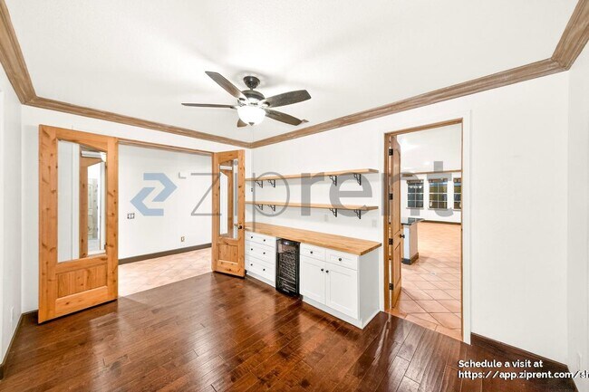 Building Photo - 1485 Clearview Cir