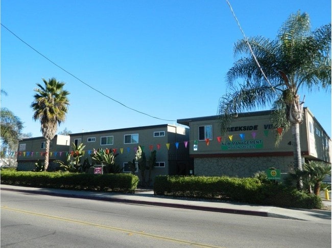 Building Photo - Creekside Villas