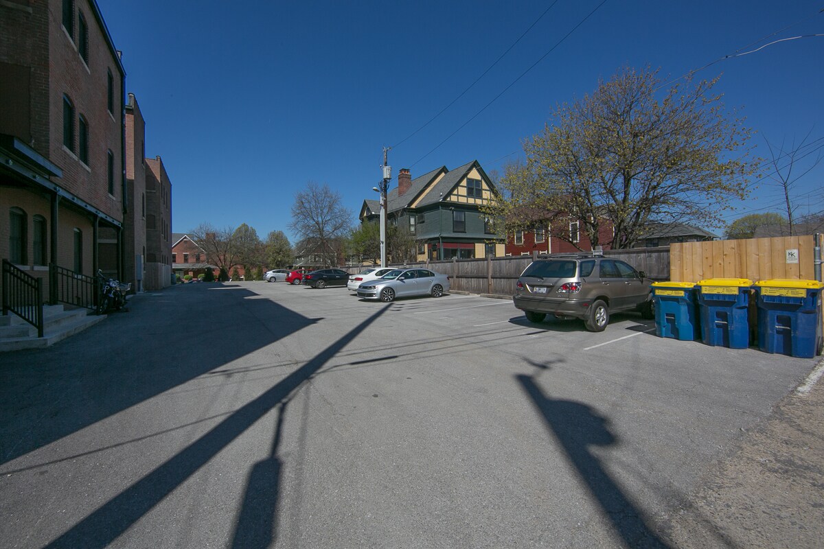 Building Photo - 1301 N Alabama St
