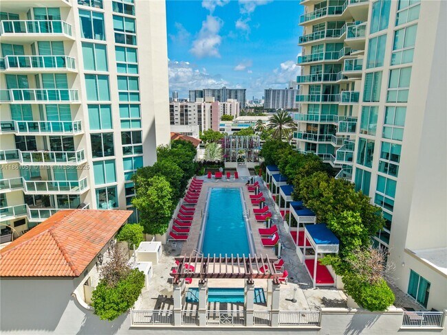 Building Photo - 250 Sunny Isles Blvd