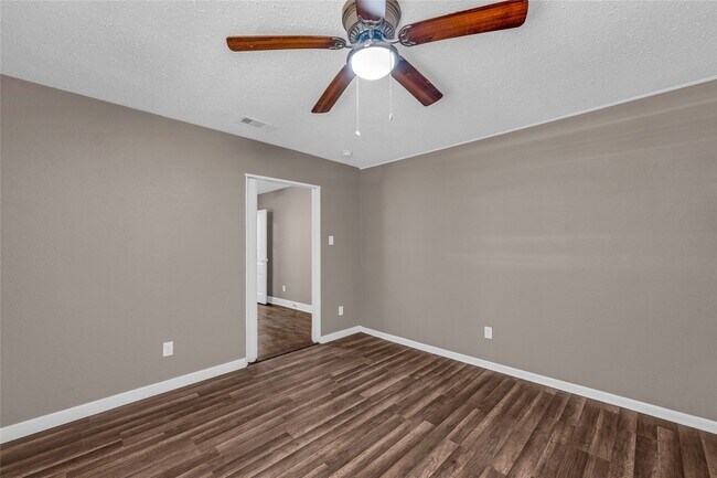 Building Photo - 4102 Ave N Ursuline St