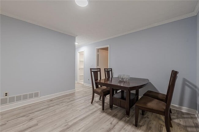 Building Photo - 435 Little Pines Ct