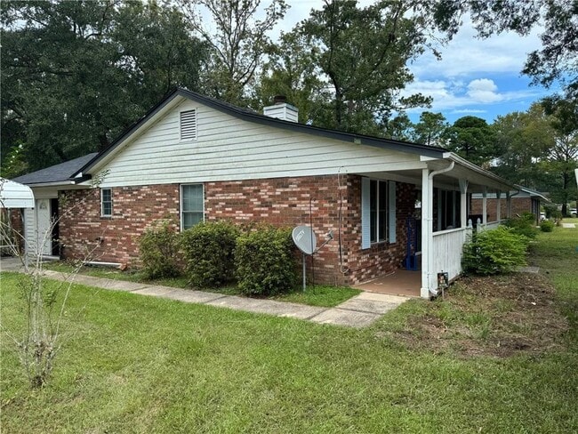 Building Photo - 146 W Magnolia Ave