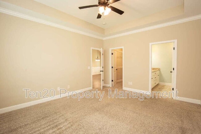 Building Photo - 7 Vineyard Dr