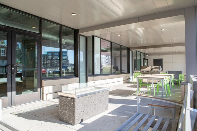 Building Photo - 1640 N Water St