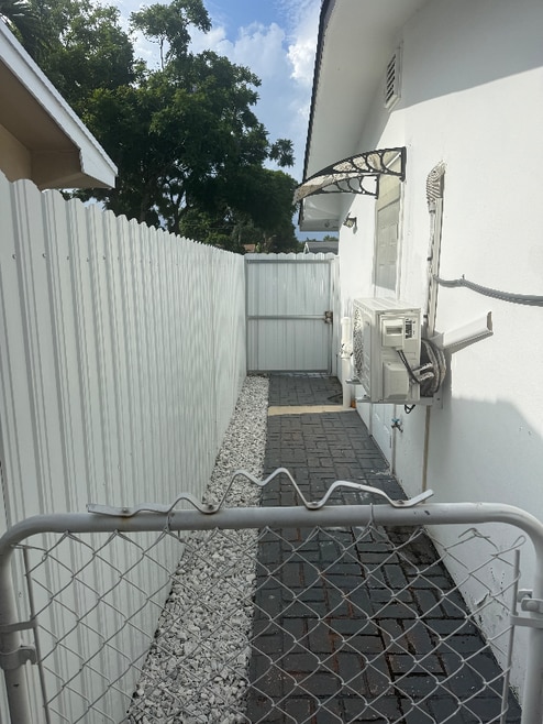 Building Photo - 8220 NW 16th St