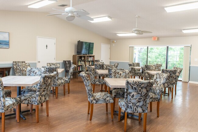 Building Photo - 1000 Cove Cay Dr