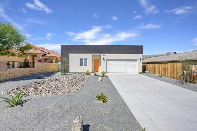 Building Photo - 66274-274 Hacienda Ave