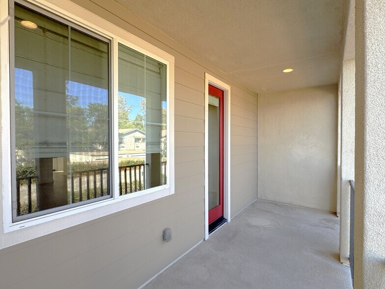 Balcony 1 - 2729 Sunrise Way
