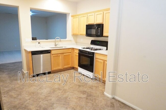 Building Photo - 18337 N Soft Wind Dr