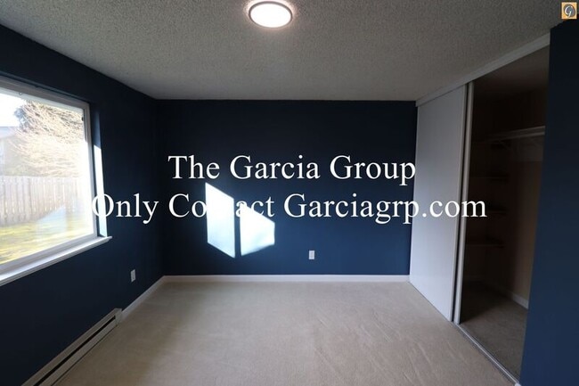 Building Photo - 4505 NE Emerson St