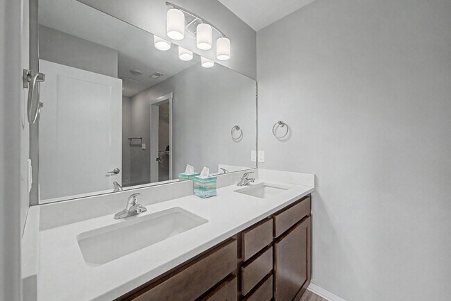 Building Photo - 16605 Wilden Dr