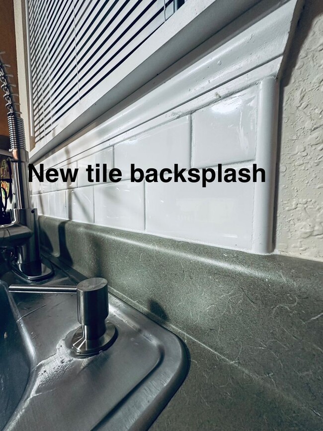 Building Photo - Beautiful 3-Bedroom Home for Rent in Bloomington, IN