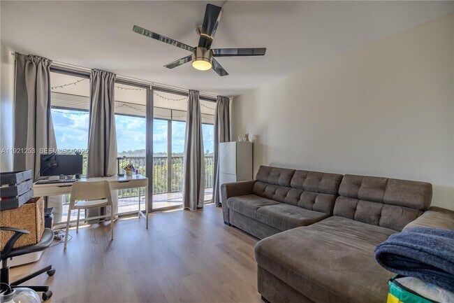 Building Photo - 2810 N 46th Ave