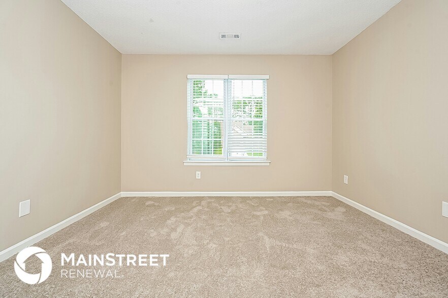 Building Photo - 176 Pine Branch Dr